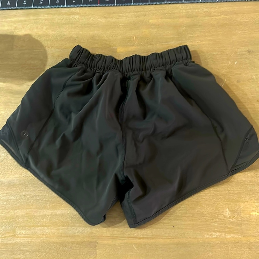 Women’s size 0 Lululemon black shorts♥️🌈🌊